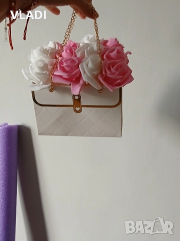 Ръчно изработени сатенени рози, снимка 2 - Ръчно изработени сувенири - 45891917