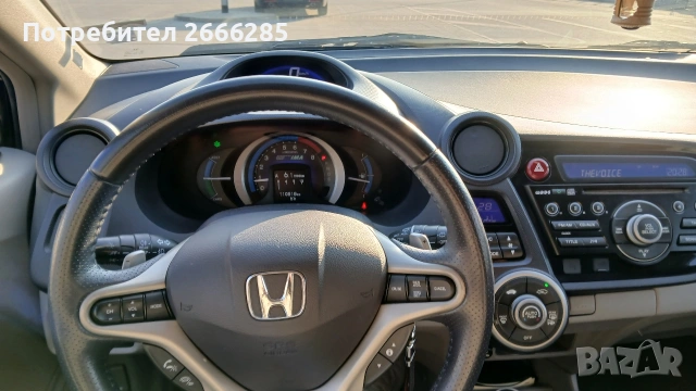 Honda Insight , снимка 12 - Автомобили и джипове - 53730643