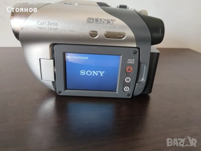 Sony Handycam DCR-DVD105E Camcorder Japan, снимка 1 - Камери - 48676894