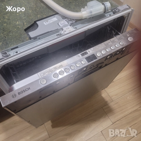 Съдомиялна машина Bosch, снимка 4 - Съдомиялни - 52787604