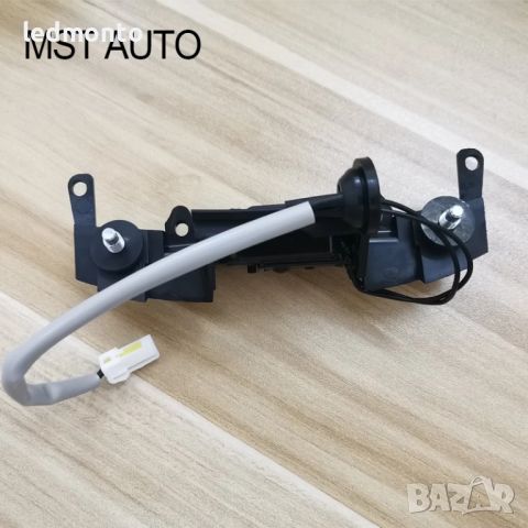 бутон за отваряне на багажник за Nissan Micra K12 НИСАН МИКРА 3 , снимка 1 - Части - 46516076