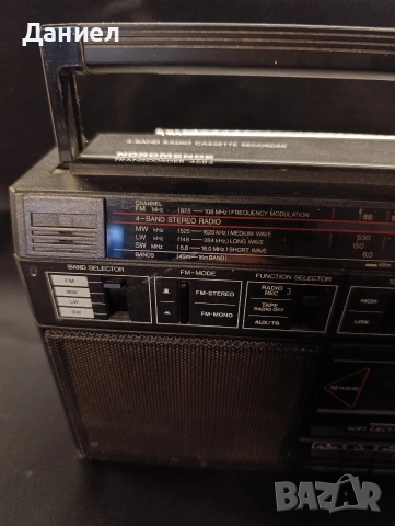 Касетофон Nordmende , снимка 4 - Радиокасетофони, транзистори - 53880235