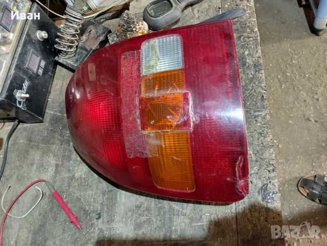 Продавам заден ляв стоп за Хонда Сивик 6-та генерация