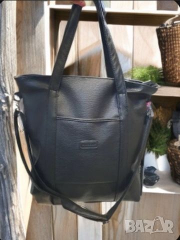 Дамска чанта - елегантен и траен избор за всяка дама с изискани вкусове, снимка 1 - Чанти - 45703043