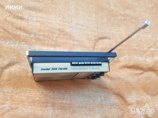 Радио транзистор SOKOL, снимка 3 - Радиокасетофони, транзистори - 53193624