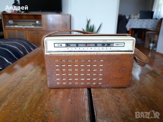 Старо радио,радиоприемник ЕХО, снимка 1 - Антикварни и старинни предмети - 45634267
