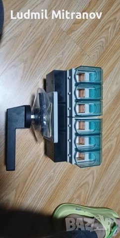 Прекъсвач-изолатор Siemens SENTRON 3LD; 6-полюсен