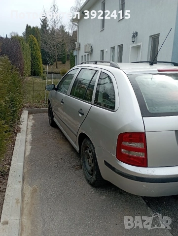 Продавам Шкода Фабия 1,4 газ, бензин,2003 година,напълно обслужена., снимка 17 - Автомобили и джипове - 53825938