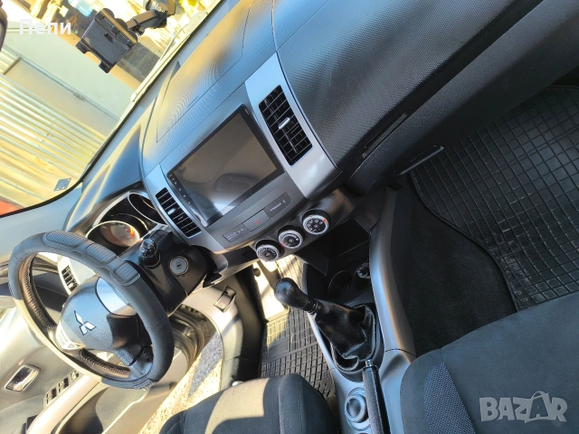 Mitsubishi Outlander 2.4 4x4 ръчна с.к, снимка 6 - Автомобили и джипове - 53649394