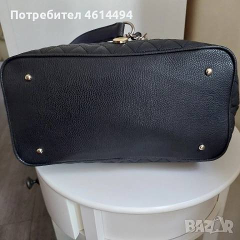 Дамска чанта -Guess (нова), снимка 4 - Чанти - 51953623