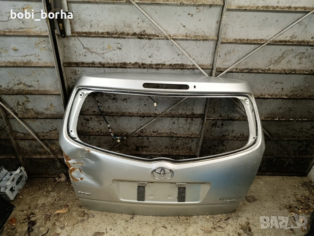 Заден капак тойота Корола версо, снимка 2 - Части - 38335099