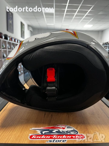 Мото каска AGV K3 SV VR 46, M-S 56-57 вградени очила,добро състояние 271.86 лв. / 139 €, снимка 5 - Аксесоари и консумативи - 53699507