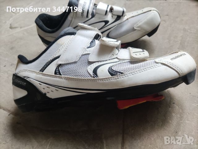 Обувки за велосипед и обувки за футбол , снимка 3 - Спортна екипировка - 45536346