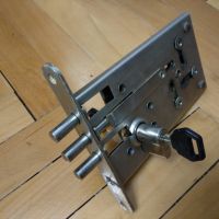 Секретна брава за четиристранно заключване + два патрона в комплект с ключове LOCKSYS, снимка 1 - Входни врати - 45520746