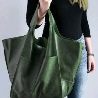 Качествена голяма зелена чанта отекокожа, снимка 5 - Чанти - 45489817