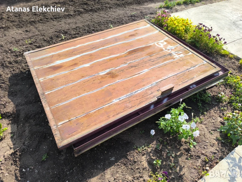 Метални гаражни врати, снимка 1