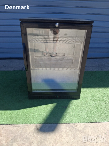 Подбарова витрина, снимка 1