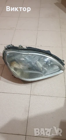 ТОП състояние,ЦЕНА десен фар за Мерцедес S class Mercedes W220