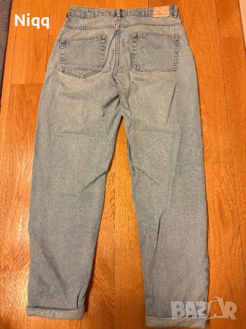 Модерни сини дънки