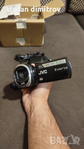 JVC GZ-MS110 

, снимка 2 - Камери - 46767934