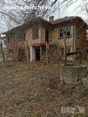 Стара къща с двор в с. Пчелиново , снимка 3 - Къщи - 45423524