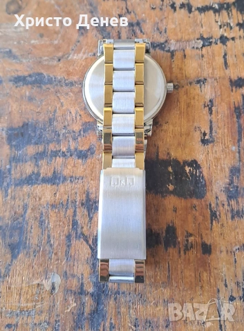 часовник Q&Q позлатен и сребрист аналогов кварцов с каишка от неръждаема стомана в кутия, снимка 5 - Други - 53707924