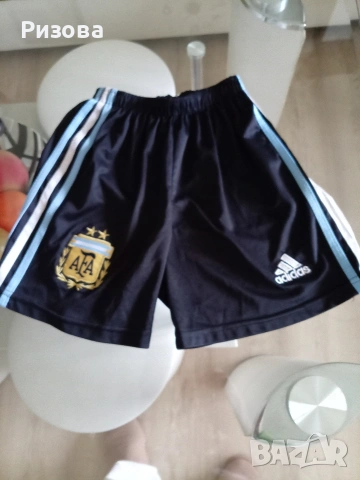 Подарявам спортни маркови къси панталонки, снимка 2 - Детски къси панталони - 54157867