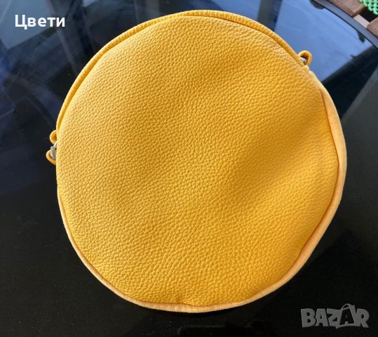 Жълта чанта H&M, снимка 2 - Чанти - 46403379