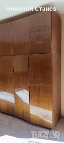 Продавам малка лакирана секция и четирикрилен гардероб, снимка 6 - Секции и витрини - 50431424