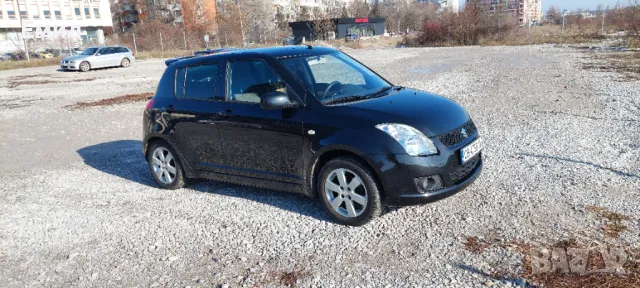 Продавам Suzuki Swift 1,3i Газ-бензин 90000 км., снимка 7 - Автомобили и джипове - 48491471