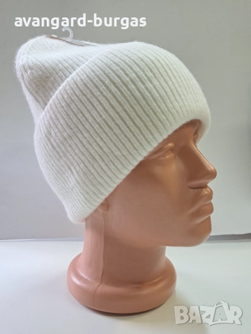 335 Дамска плетена шапка,ангора-бутикова, снимка 2 - Шапки - 52537882
