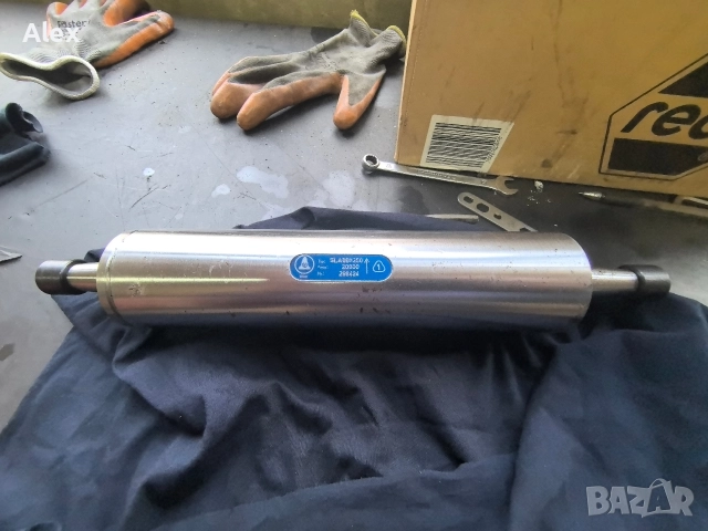 Немски шпиндел за шлайф чисто нов , снимка 2 - Други машини и части - 52646204