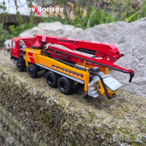 Tatra 8x8 бетон помпа 1:43, снимка 13 - Колекции - 54277626