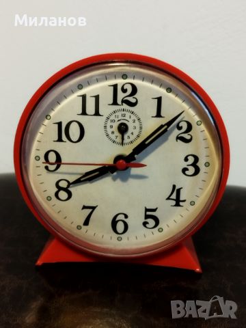 Стари механичен будилник, настолен часовник, снимка 1 - Антикварни и старинни предмети - 46390128