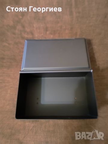 Чисто нова метална поставка за тоалетна хартия с кутия , снимка 2 - Други стоки за дома - 46462371
