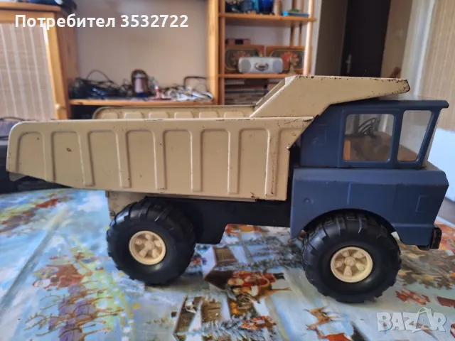 Руски камион Lada Uragan, снимка 2 - Антикварни и старинни предмети - 50170190