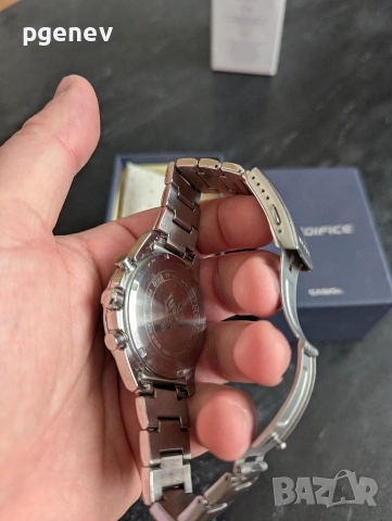 Часовник Casio Edifice EF-547D-1A1VEF

, снимка 2 - Мъжки - 53935432
