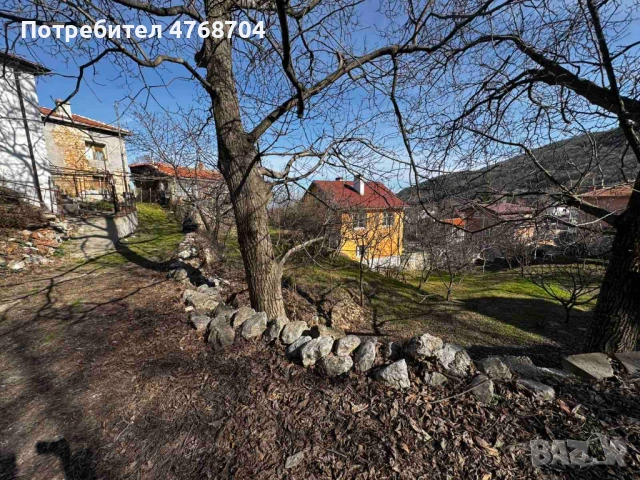 Къща в с. Руен, обл. Пловдив, Площ: 65 кв.м РЗП къща и постройка 17 кв.м. в парцел от 821кв.м., снимка 4 - Къщи - 53873047