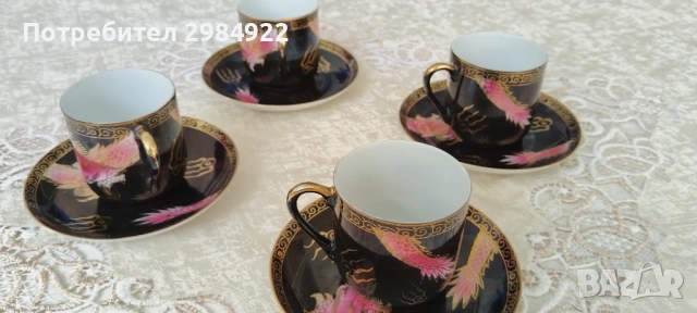 Японски ориенталски комплект за чай с 4 чаши, черно злато и флорален мотив. Декоративен., снимка 3 - Антикварни и старинни предмети - 53442018