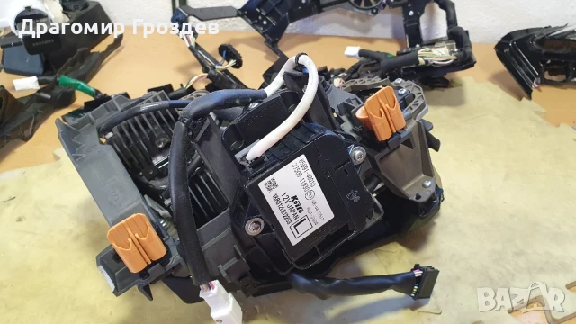 Ляв фар на части за LEXUS UX Facelift / Лексус UX, снимка 5 - Части - 51367226