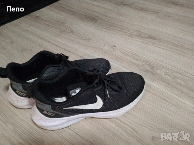 маратонки Nike