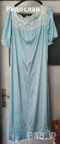 
Продавам синя нощница дамска с дантела нова
с къс ръкав
