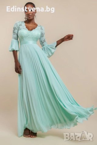 Дамска ментово зелена официална дълга рокля с дантела и плисе