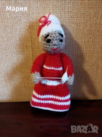 Плетена баба Марта , снимка 2 - Декорация за дома - 51523178