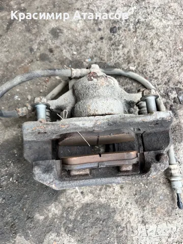 Спирачен апарат преден ляв  за Тойота Аурис. 1.6 VVti. 132кс. 2011г, снимка 2 - Части - 49680101