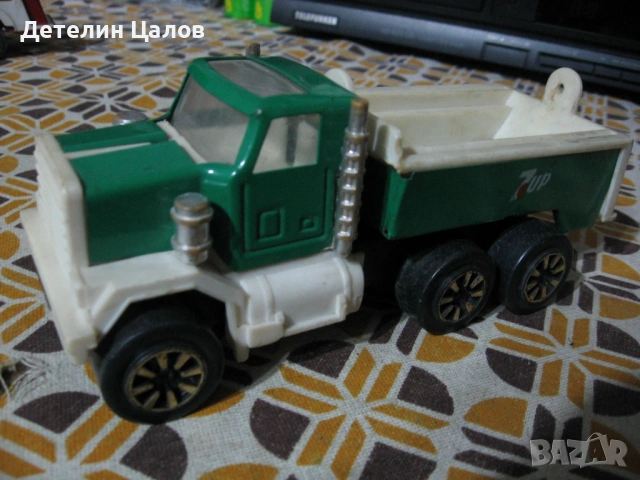Два броя ретро соц метални камиончета, снимка 7 - Колекции - 53790682