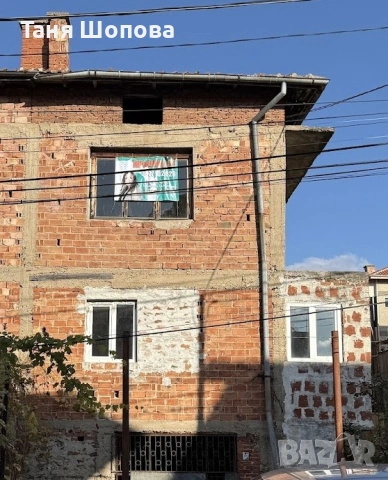 Двуетажна къща за продажба в град Петрич