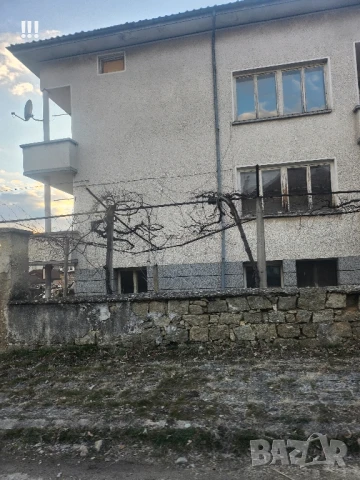 Голяма къща + 900 кв.м дворно място в град Хисар от собственик, снимка 2 - Къщи - 50842479