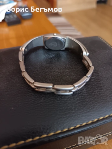 Дамски часовник GUCCI, снимка 7 - Дамски - 53259690