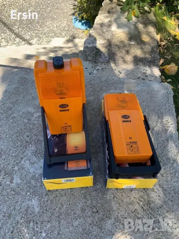 Аварийна мигаща лампа HELLA,лампите са чисто нови цена за брой 85.00 лева, снимка 1